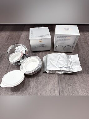 Amorepacific Color Control Cushion Compact Broad Spectrum SPF 50+ 204 Tan Gold